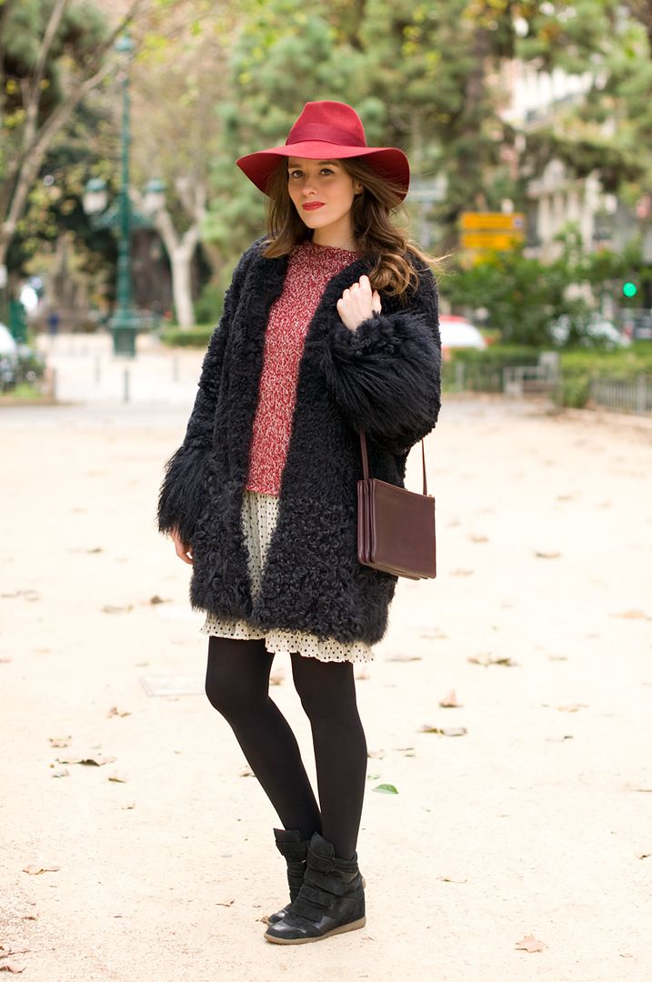  photo 5-yeti_coat-faux_fur-burgundy_hat-street_style_zps5bb84d55.jpg