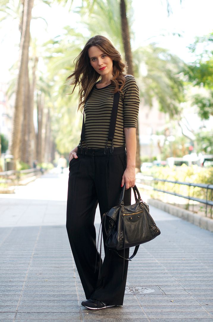  photo new_balance-balenciaga-stripes-suspenders-street_style-4_zpsd83a8c60.jpg