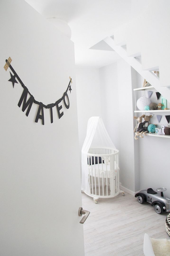 photo 1-nursery-scandinavian-nordic-deco-gray-mint-white-decoracion-habitacion-dormitorio-infantil-bebe-mateo-macarena-gea_zpsb4977ba0.jpg