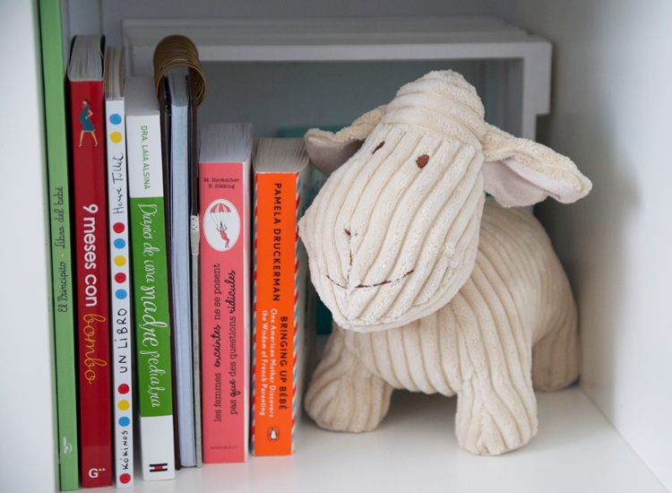 photo 22-nursery-scandinavian-nordic-deco-gray-mint-white-decoracion-habitacion-dormitorio-infantil-bebe-mateo-macarena-gea_zps1a98edc7.jpg