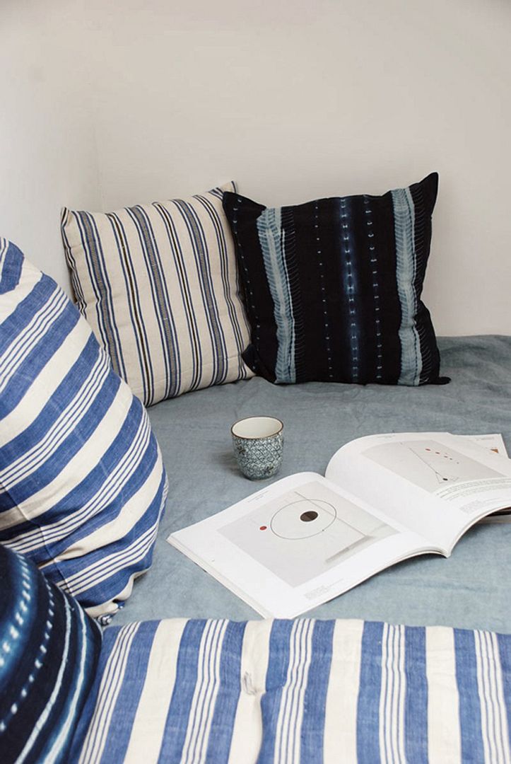 photo 3-tiny-attic-apartment-paris_zpsc8b11cdf.jpg