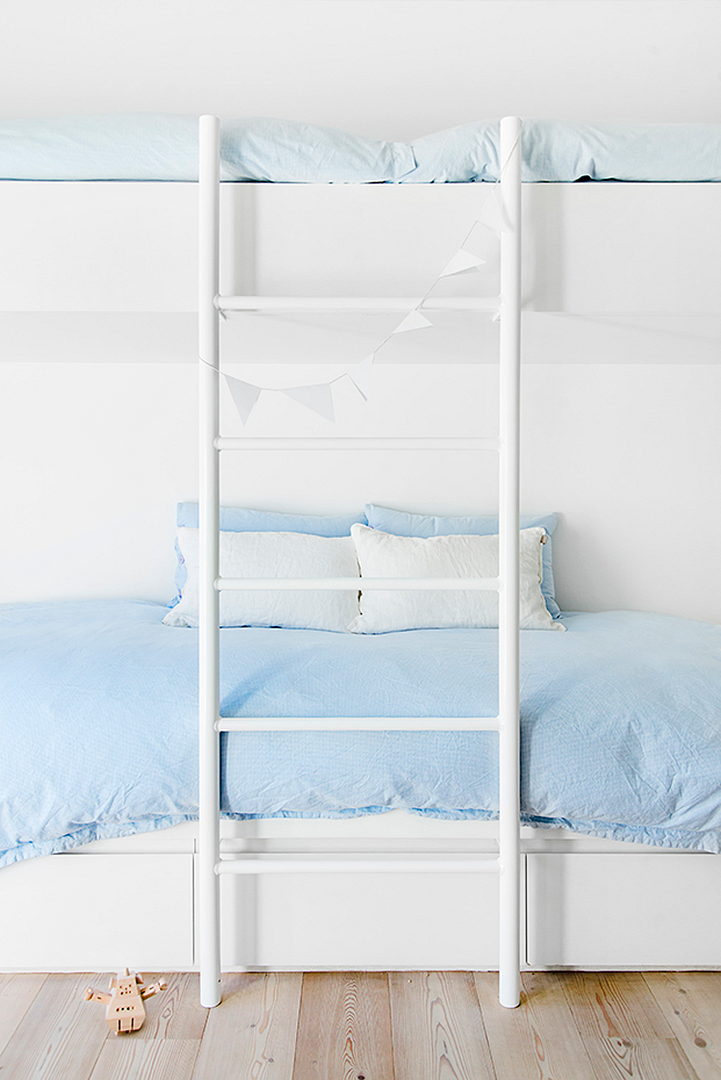 photo 4-scandinavian-interior-beach-house-decoracion-casa-playa_zpsd197c8ba.png
