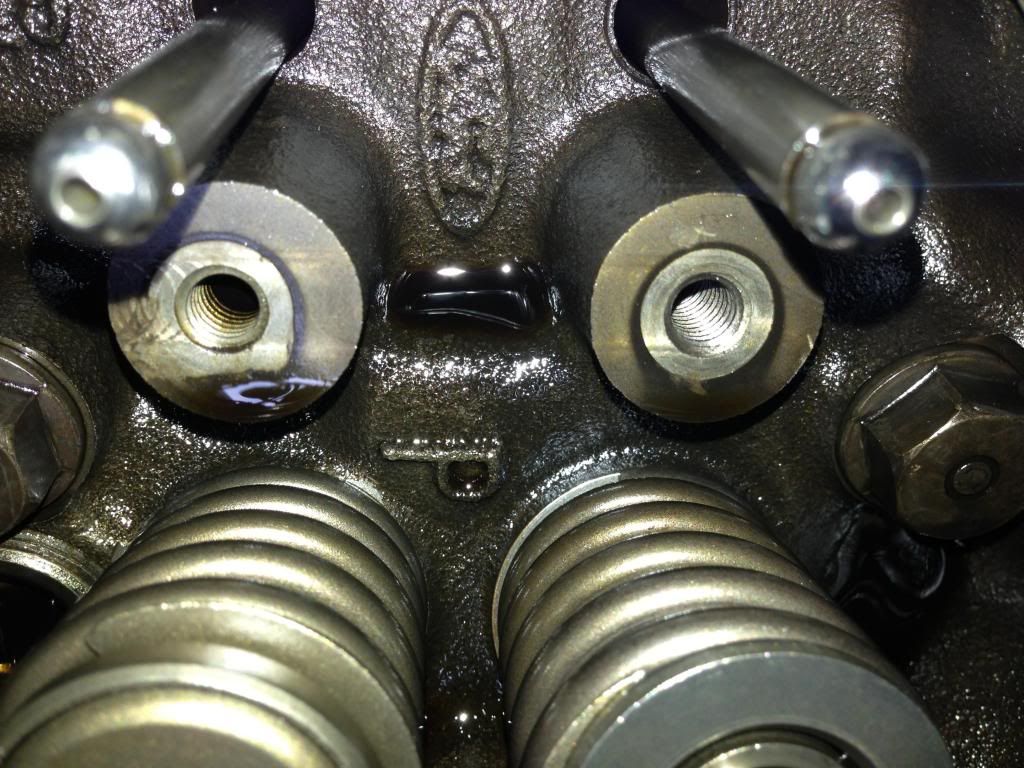 Windsor Pedestal Mount Roller Rockers what maintains their alignment? Ford Forums