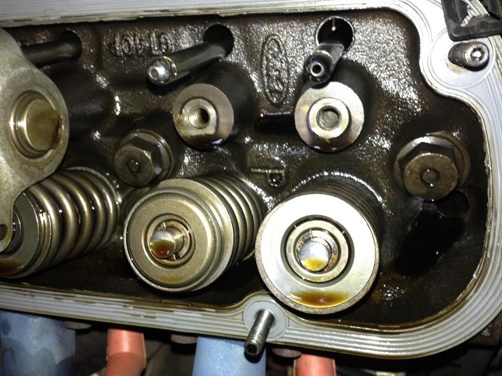 Windsor Pedestal Mount Roller Rockers what maintains their alignment