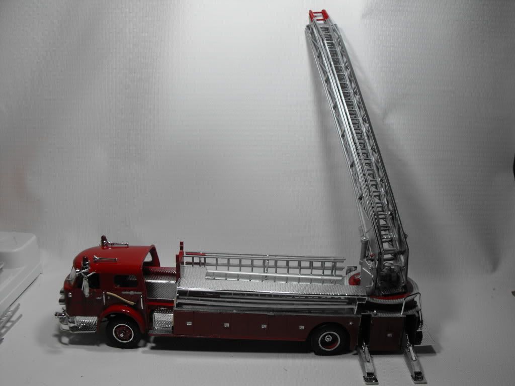 2011_1027firetruck0005.jpg