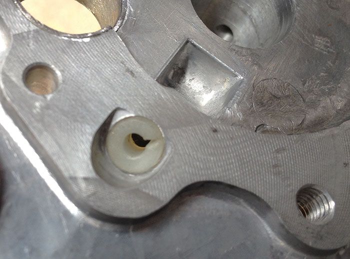 Modern Vespa Anyone ever seen an oil injector stay open?