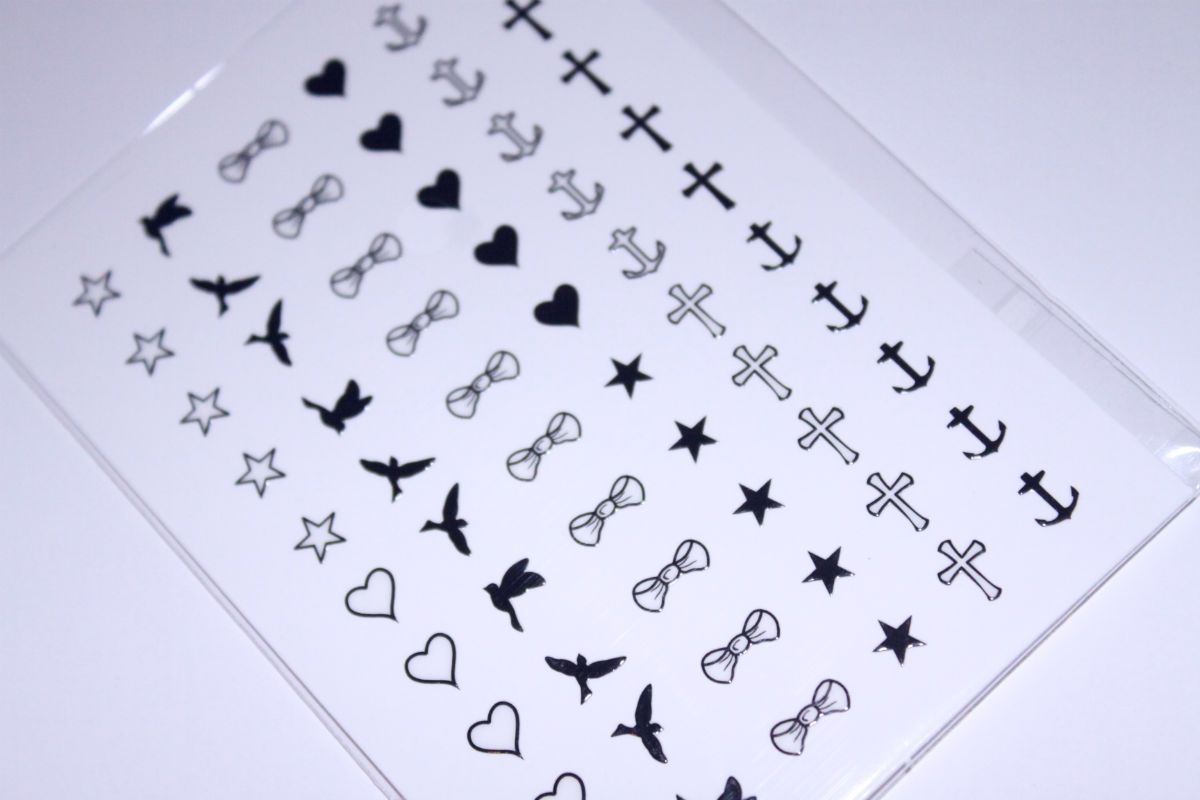 nail tattoos nail art skin art nude nails bow nail design beauty blog uk the london lipgloss