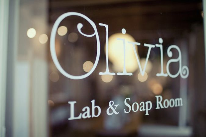 W.F: olivia lab & soap room-2609-macarenagea