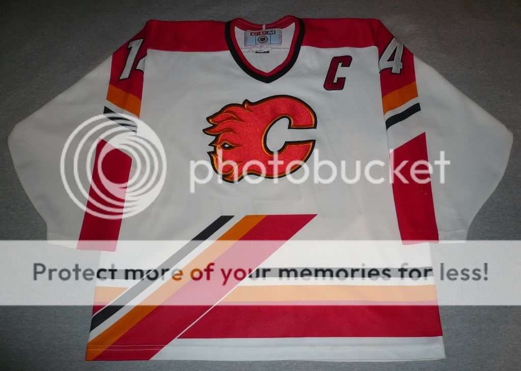 Calgary Flames #14 THEO FLEURY Vintage Hockey Jersey SZ LARGE Sewn on 
